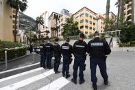 <p>Malgré tout, un important dispositif de sécurité a été mis en place aux abords du stade. (AFP)</p>