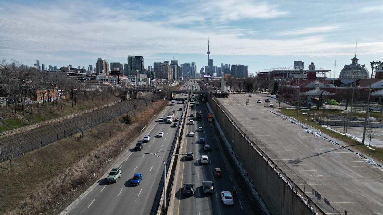 A new city report says Toronto will need to spend billions more just to maintain its assets over the next decade, and some city councillors are calling for further assistance from the federal government and province. That comes even as the city works to finalize the upload of the Gardiner Expressway and Don Valley Parkway to the province. (Patrick Morrell/CBC - image credit)