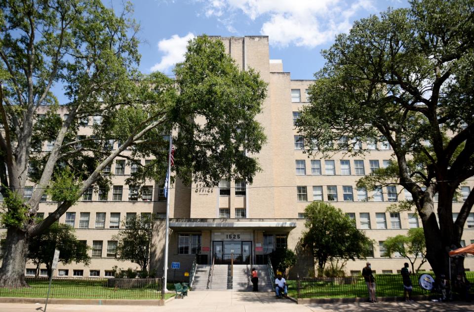 Louisiana State Office Building on Fairfield Ave. 