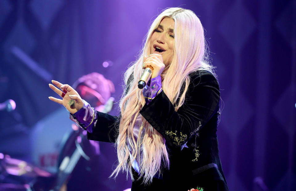 Surgery-Bound Kesha 'Heartbroken' to Postpone Tour After Tearing ACL in Concert Fall