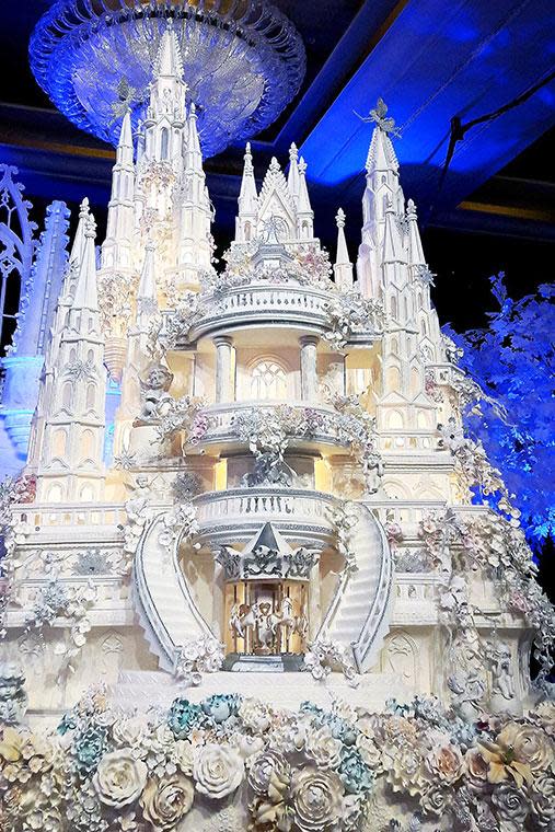 World's most outrageous wedding cakes