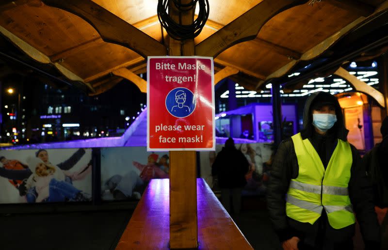 People visit a Christmas market as the spread of the coronavirus disease (COVID-19) continues in Berlin