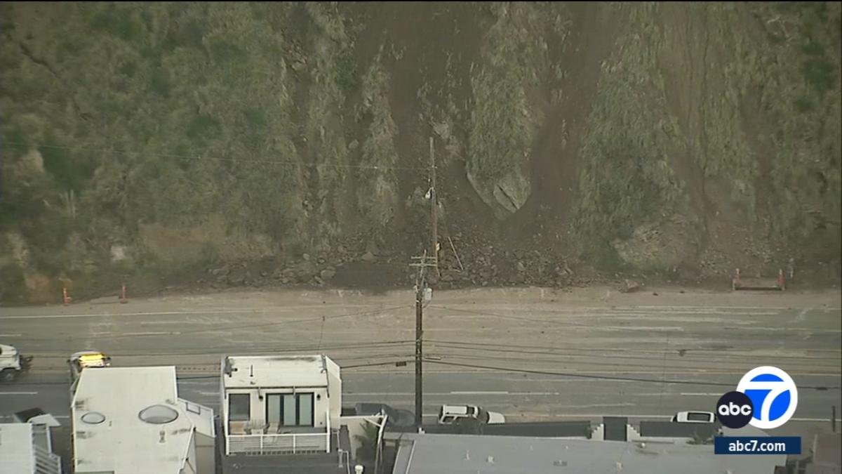 One lane open after rockslide shuts down Pacific Coast Highway in