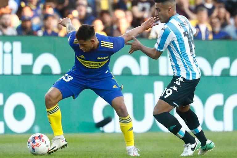 Escena de la semifinal de la Copa de la Liga Profesional que disputan Boca Juniors y Racing Club