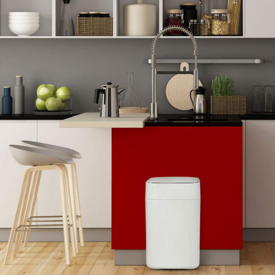 This TikTok Famous Trash Can Basically Takes The Garbage Out For You (Photo: Amazon)