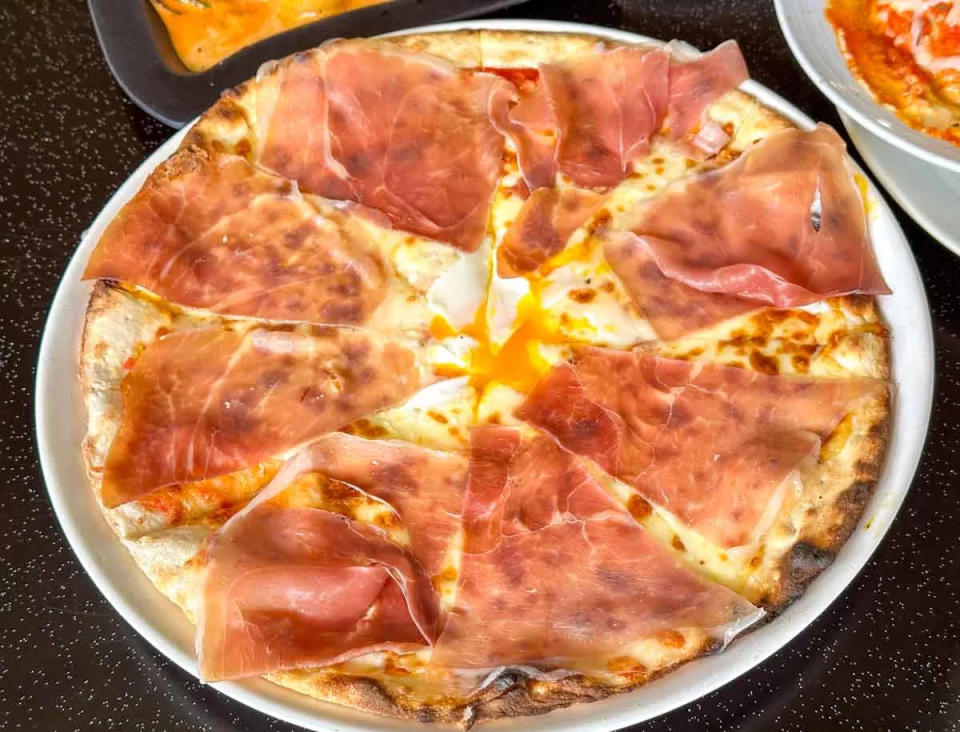 il piccolo pizzeria - parma ham pizza