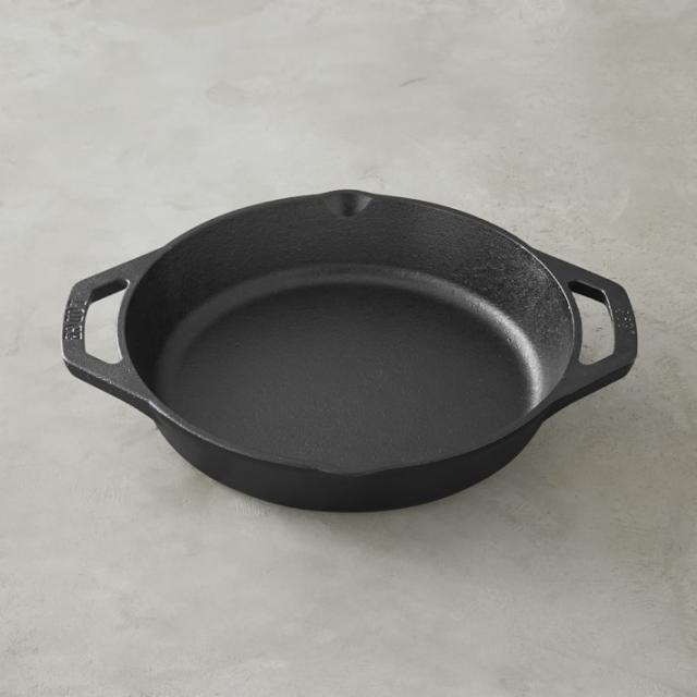 Every Cast-Iron Skillet Obsessive Needs This Clever Storage Solution