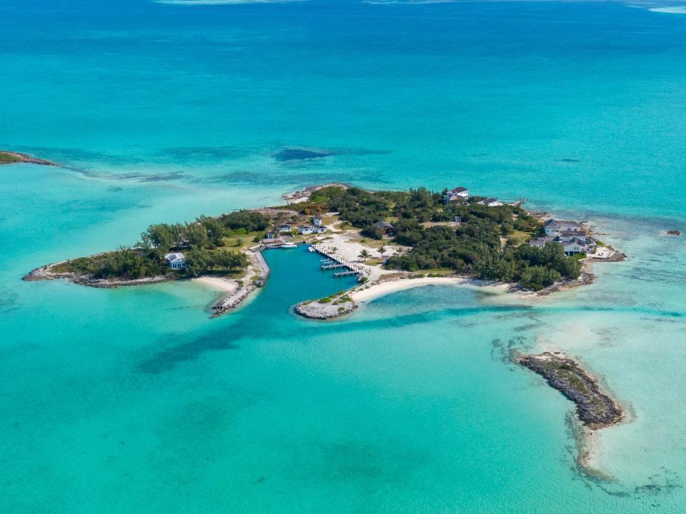 Crown Pigeon Island, Bahamas