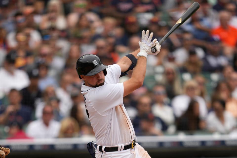 Detroit Tigers' Andre Lipcius hits a one-run single against the Chicago White Sox in the third inning at Comerica Park in Detroit on Sunday, Sept. 10, 2023.