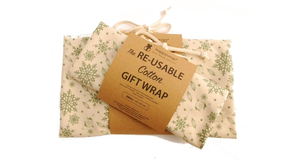 Fabric Gift Wrap, Organic Cotton Festive Snowflake Print in Green (Happywrap/Etsy)