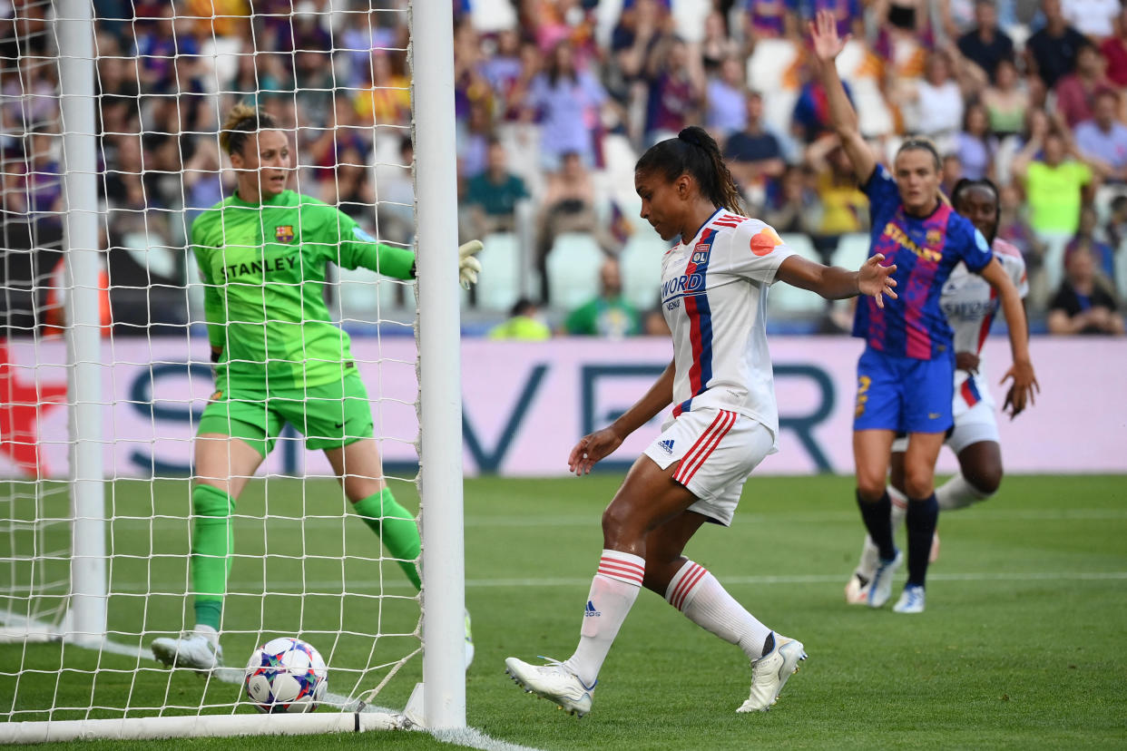 Comme en 2022, la finale de la Ligue des champions féminine de football oppose Lyon à Barcelone. 