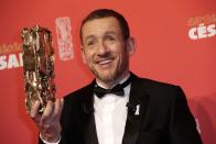 <p>Dany Boon a beau être l’acteur qui fait le plus d’entrées au cinéma en France, il a mis du temps à avoir son premier César. En 2006, il est nommé dans la catégorie du meilleur second rôle pour “Joyeux Noël”. En 2007, pareil pour “La Doublure”. En 2009, il est nommé pour le meilleur scénario original pour “Bienvenue chez les Ch’tis”. Sans succès. Il aura dû attendre 2018 poir obtenir son premier César, celui du public, pour “Raid Dingue”. </p>