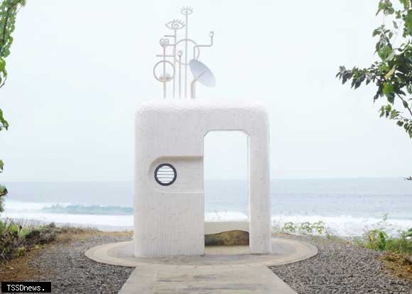 鵬管處在小琉球啟用的「琉行之道」藝術裝置，奪得美國繆斯國際設計大獎。