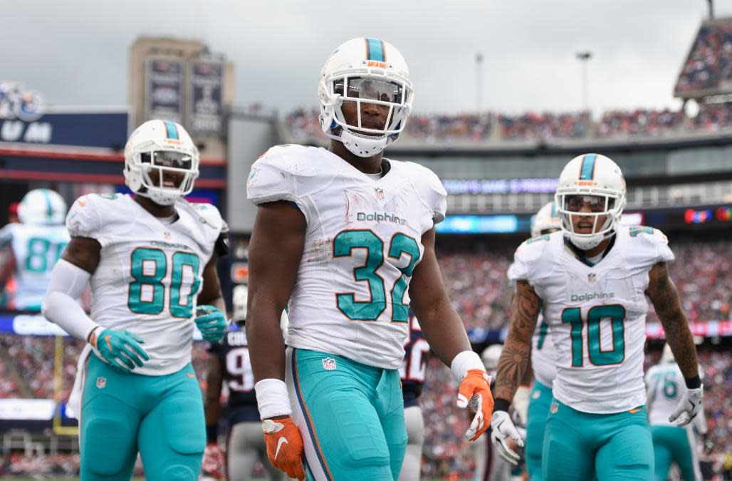 Miami Dolphins v New England Patriots