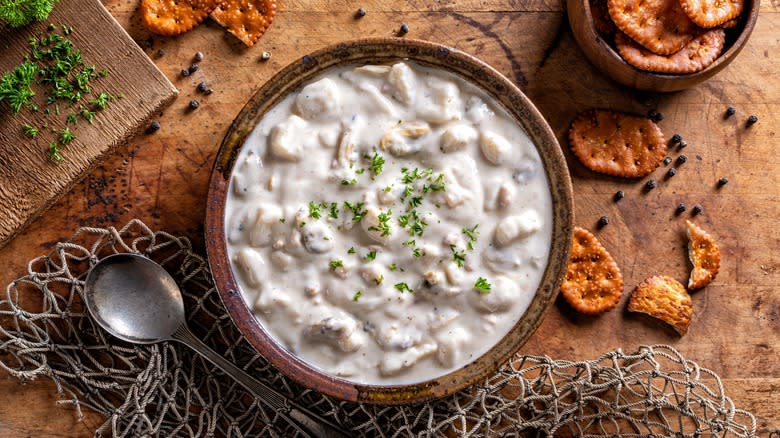 thick clam chowder