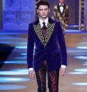 <p>Pour sa dernière collection, présentée il y a quelques jours à Milan, Dolce & Gabbana a fait le pari des « fils de » pour créer le buzz. Et c’est le fils de Gad Elmaleh, Noé, qui a le plus fait parler de lui. Crédit image : Getty Images </p>