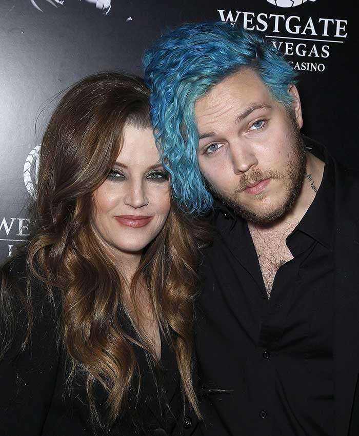 Benjamin Keough y su madre Lisa Marie Presley