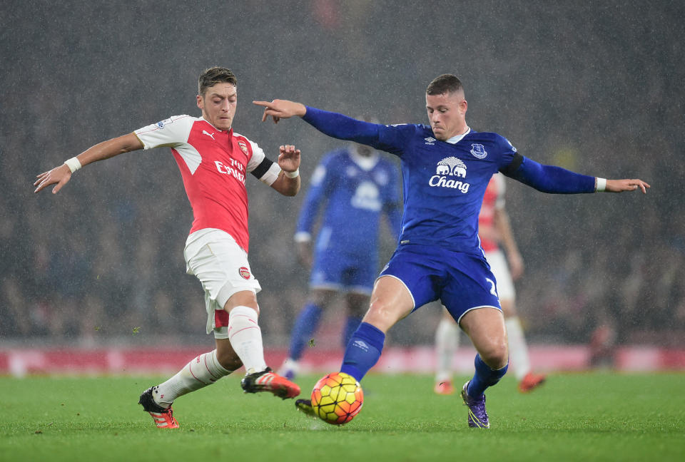 Soccer - Barclays Premier League - Arsenal v Everton - Emirates Stadium