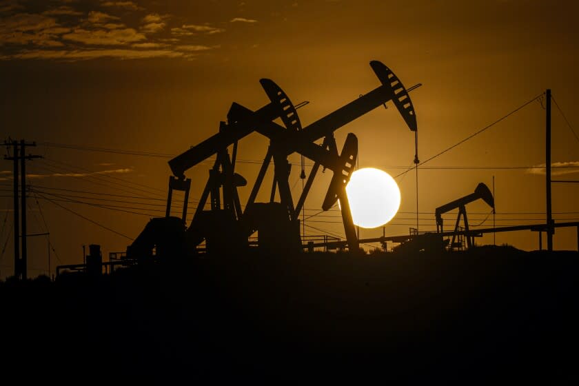 McKITTRICK, CA - JULY 23, 2019 — Sunsets over Cymric oil field in McKittrick. A surface expression vent in the Cymric oil field, near the Kern County town of McKittrick, has released about 800,000 gallons of oil and water. (Irfan Khan / Los Angeles Times)