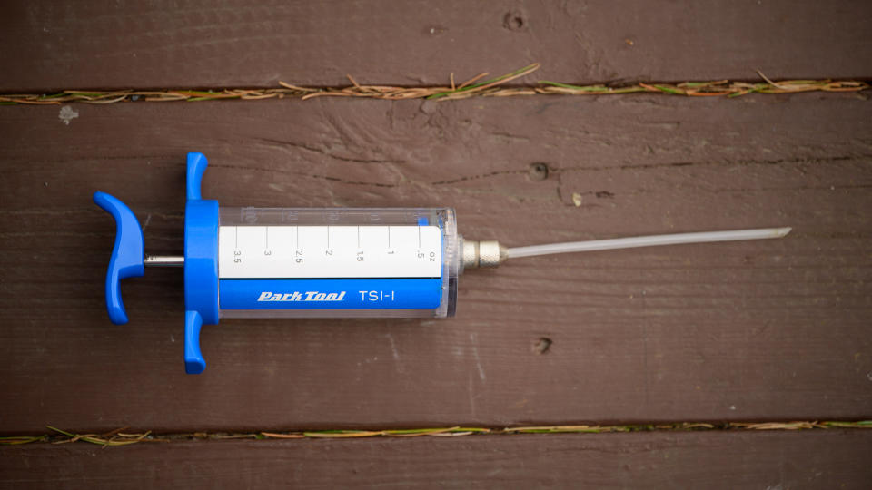 Park tools sealant injector