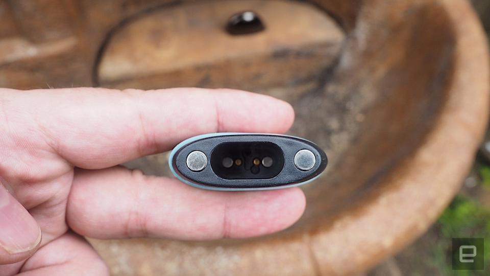 It's not hard for us to guess what the oil vape in your pocket looks like