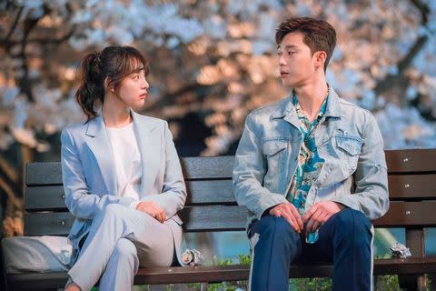 金智媛與朴敘俊在2017年浪漫喜劇《三流之路》中滿溢出戲外的超強CP感