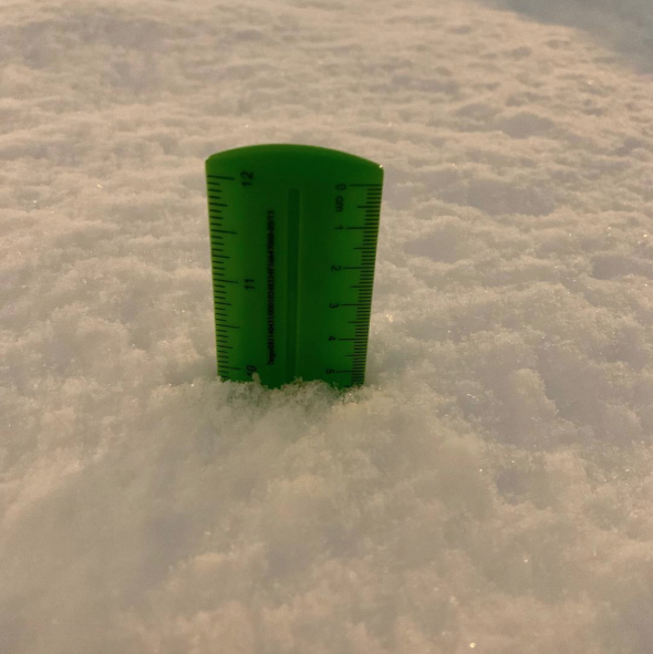 10 inches of snow in Pallyup, Washington 