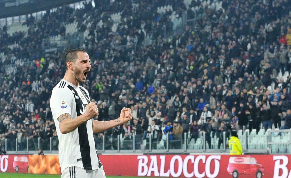 Leonardo Bonucci, de la Juventus, festeja después de anotar en el duelo de la Serie A frente a Frosinone en el Estadio Allianz de Turín, Italia, el viernes 15 de febrero de 2019. (Alessandro Di Marco/ANSA via AP)