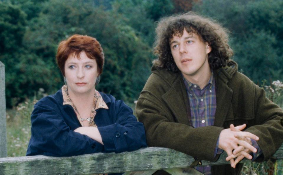 Alan Davies and Caroline Quentin in Jonathan Creek - Larry Ellis Collection/Hulton Archive