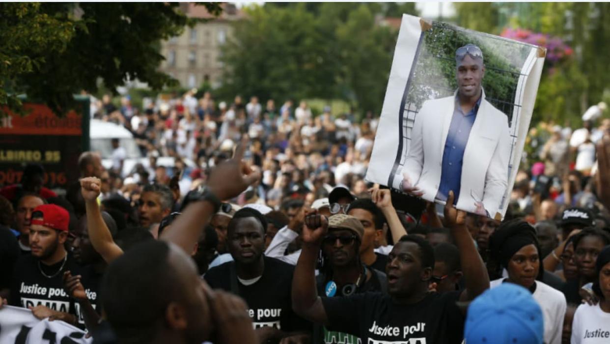 La famille d'Adama Traoré estime que les gendarmes ont changé de version. - AFP