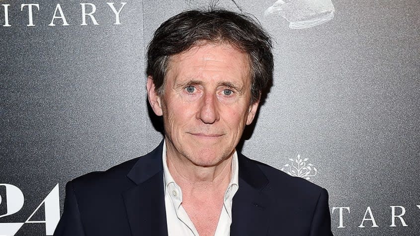 Gabriel Byrne.