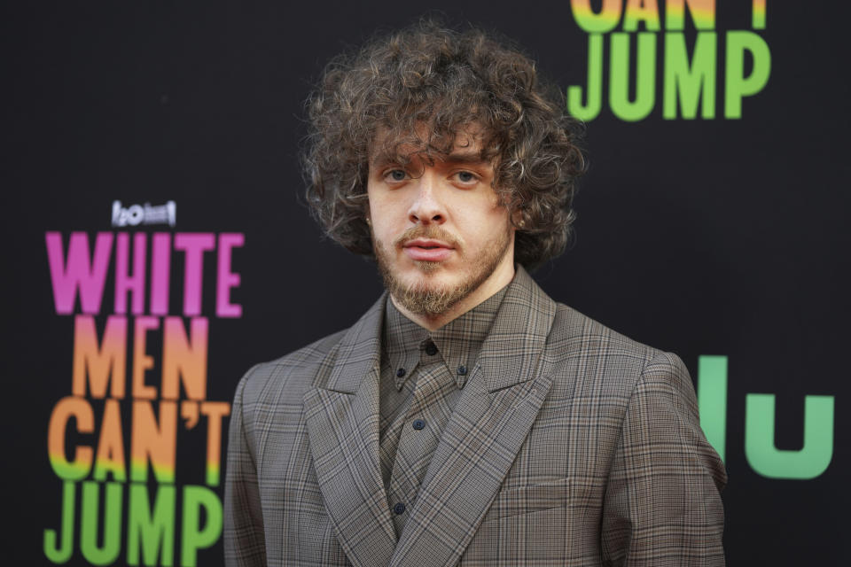 Jack Harlow arriva per la prima di un film 