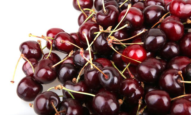 Nenov / Getty Images Lapins Cherries