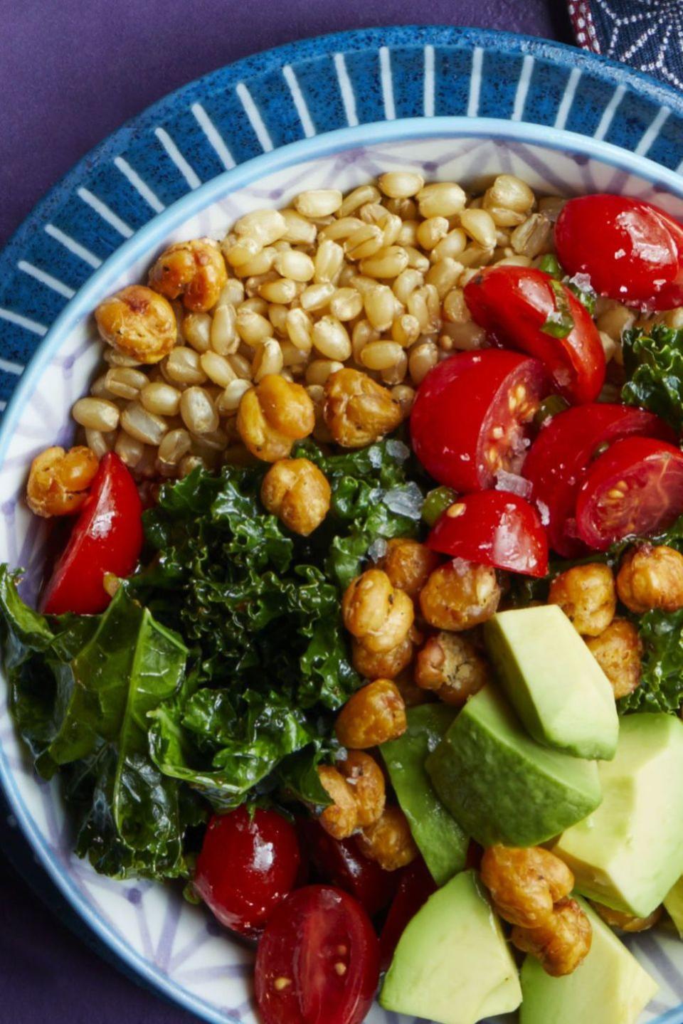 Crispy Chickpea and Kale Bowl