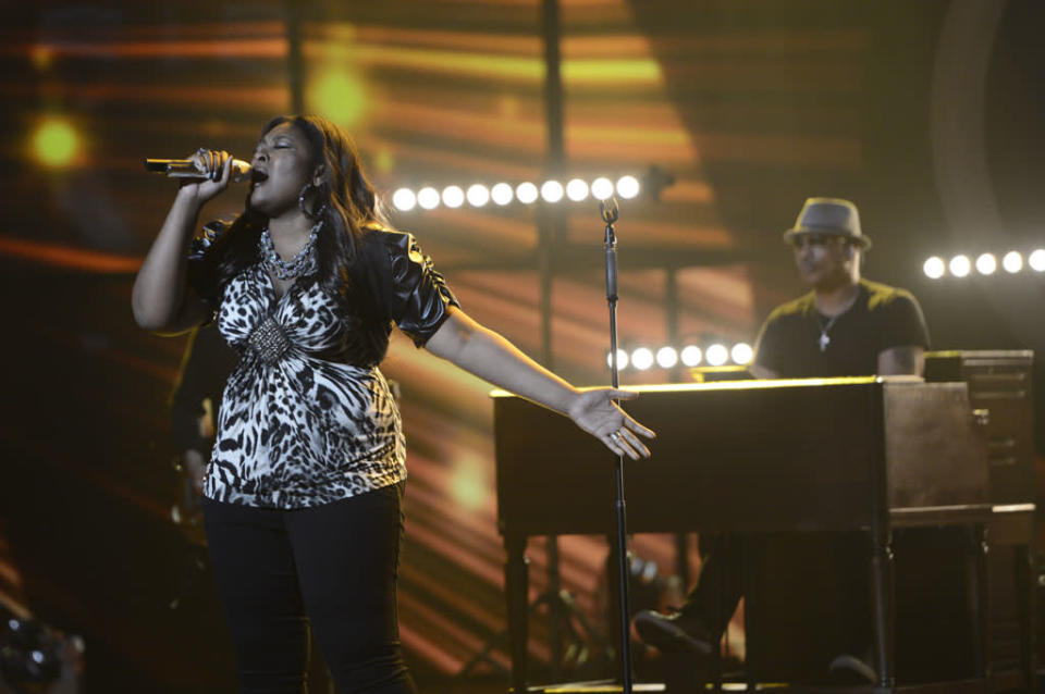 Candice Glover performs "One" on the Wednesday, May 8 episode of "American Idol."