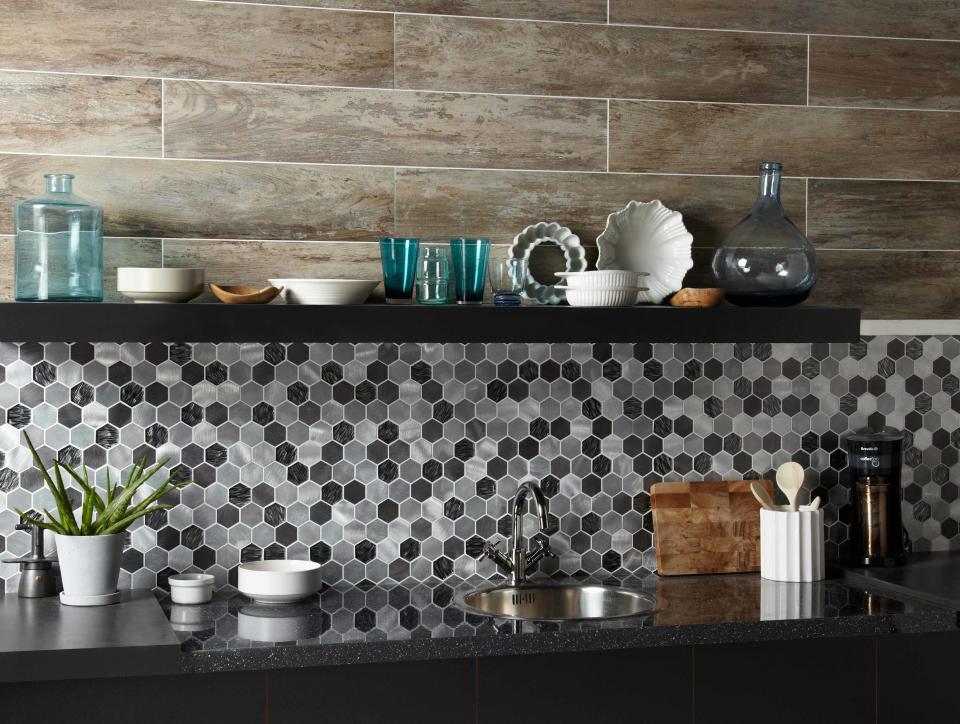 15. Flat-fronted units and sleek appliances? Pick a small tile