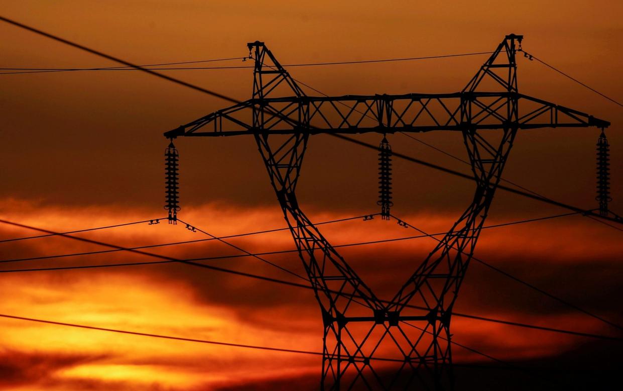 Power cables near Nantes