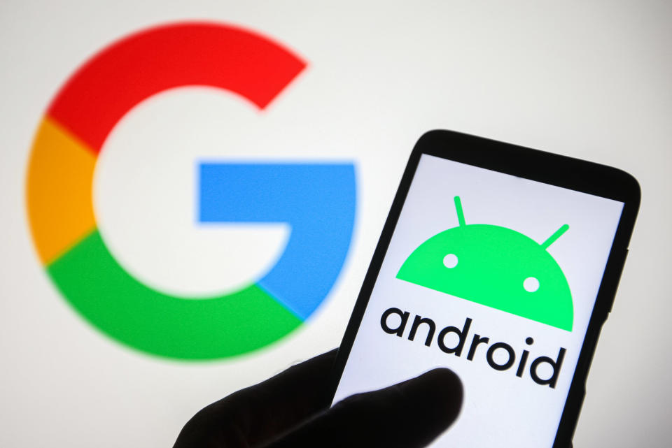 UKRAINE - 2021/08/02: In this photo illustration an Android logo is seen on a smartphone with a Google logo in the background. (Photo Illustration by Pavlo Gonchar/SOPA Images/LightRocket via Getty Images)