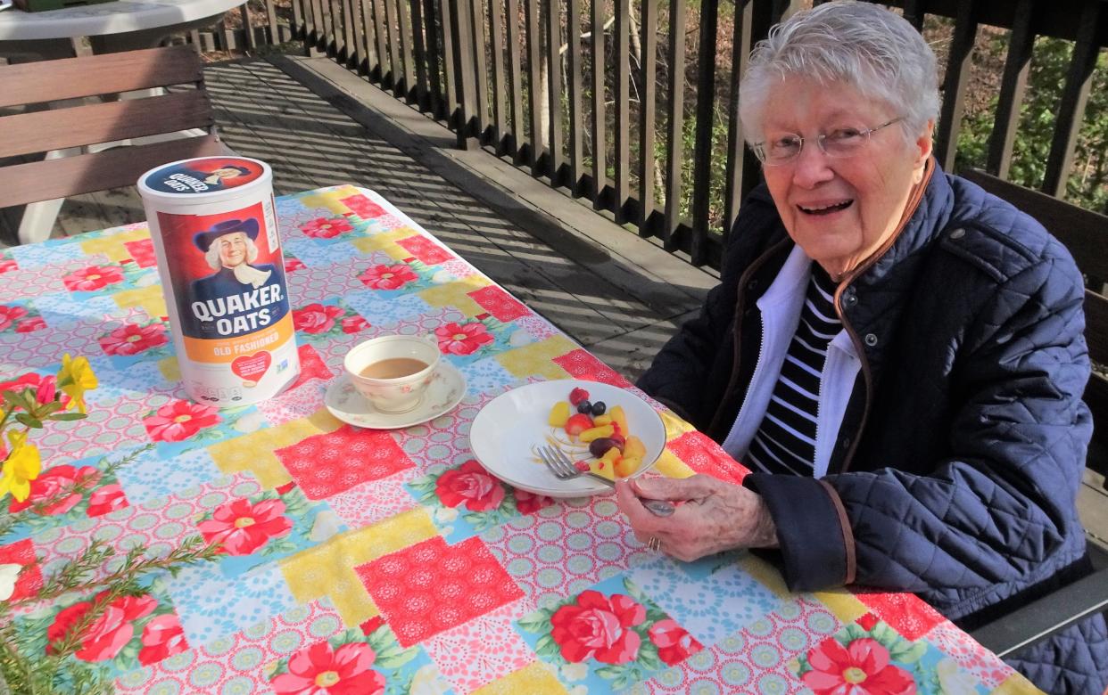 Older guests remember when dishware came in oatmeal and detergent boxes. Doris Averett, age 93, reminisces about those days as she dines with authentic Homer Laughlin cups, saucers, and bowls on Bear Mountain.