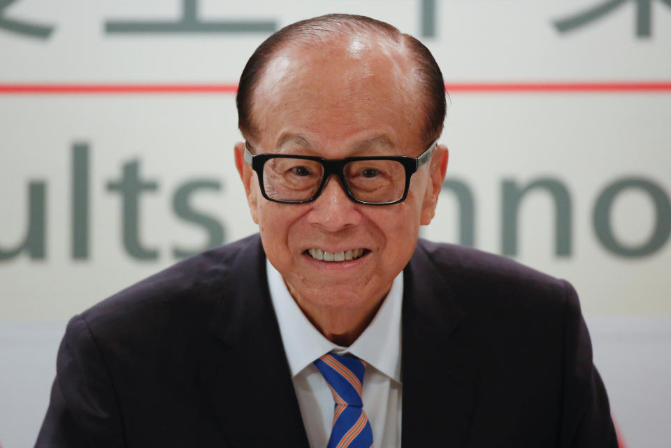 Hong Kong tycoon Li Ka-shing announces his retirement in Hong Kong, China March 16, 2018.  REUTERS/Bobby Yip