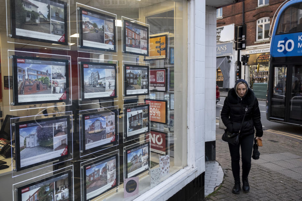 mortgage  Small business shop front for an estate agent in Kings Heath on 22nd November 2022 in Birmingham, United Kingdom. Despite the cost of living crisis, according to figures from the Office for National Statistics aka ONS, house prices grew by 13.6% over the year to August, down from a peak of 16% a month earlier. (photo by Mike Kemp/In Pictures via Getty Images)