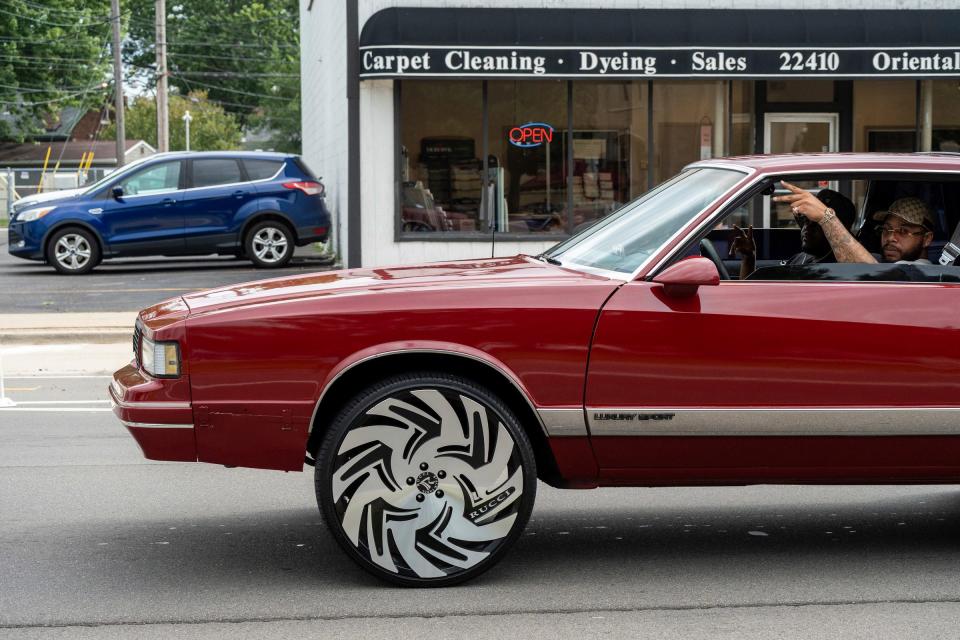 Under grey skies, Dream Cruise thunders down Woodward