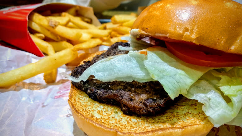 wendy's burger