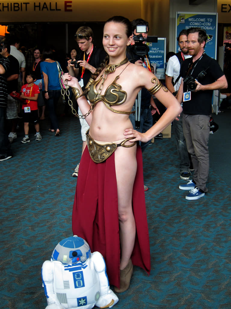 Slave Leia and R2D2 - San Diego Comic-Con 2012 Costumes