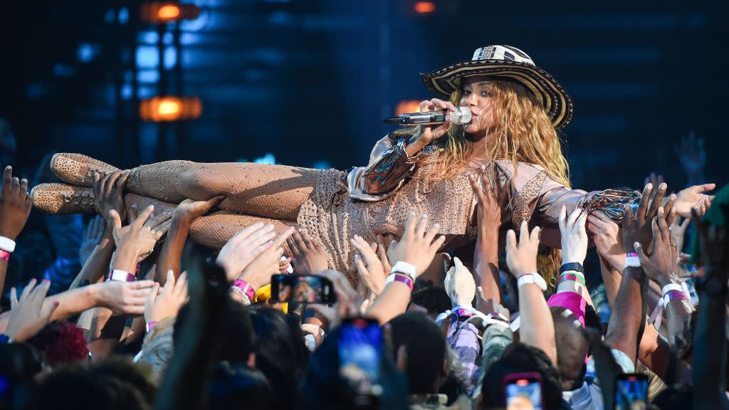 shakira performs onstage at the 2023 mtv video music awards held at prudential center on september 12, 2023 in newark, new jersey photo by gilbert floresvariety via getty images