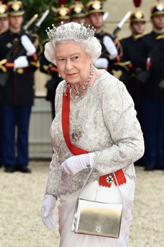 Queen Elizabeth purse secret signal