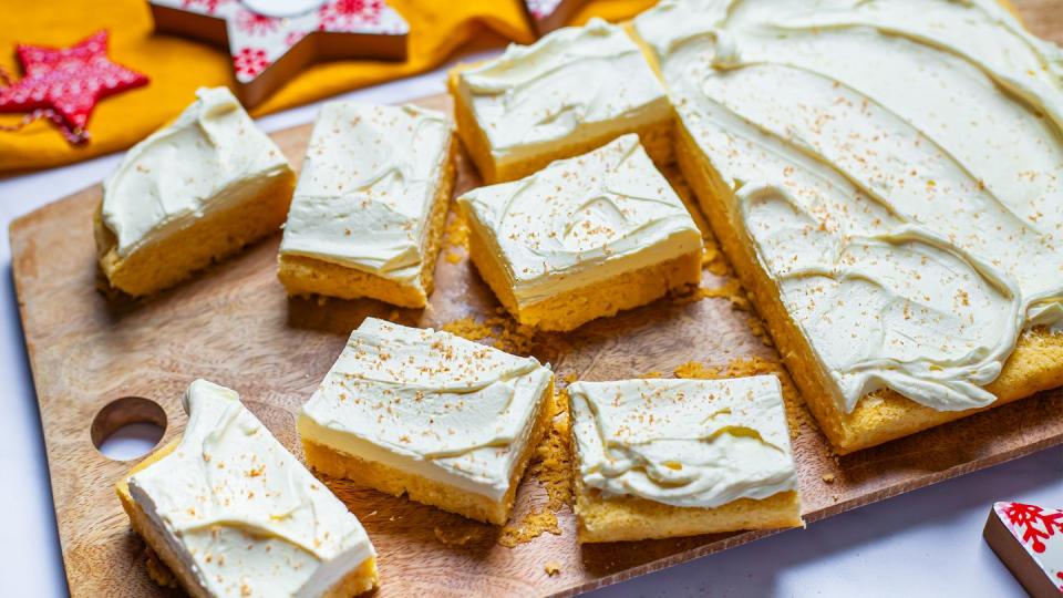 eggnog traybake