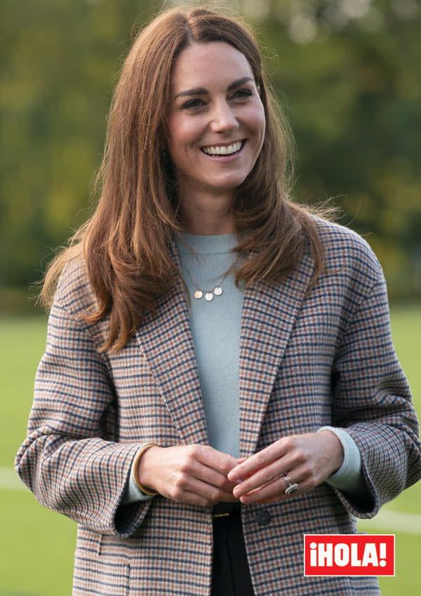 Kate Middleton con abrigo de Massimo Dutti