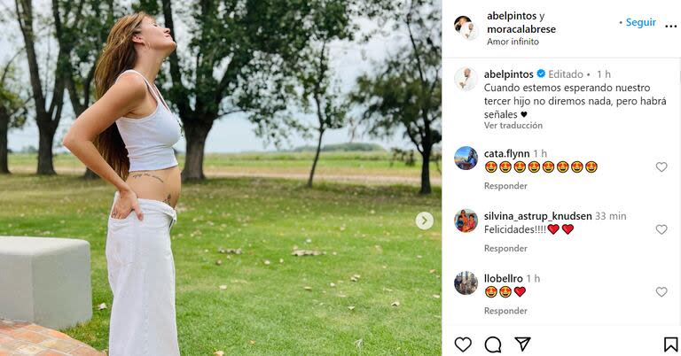 La foto con la que Abel Pintos y Mora Calabrese anunciaron que esperan a su segundo hijo (Foto: Instagram/@abelpintos)