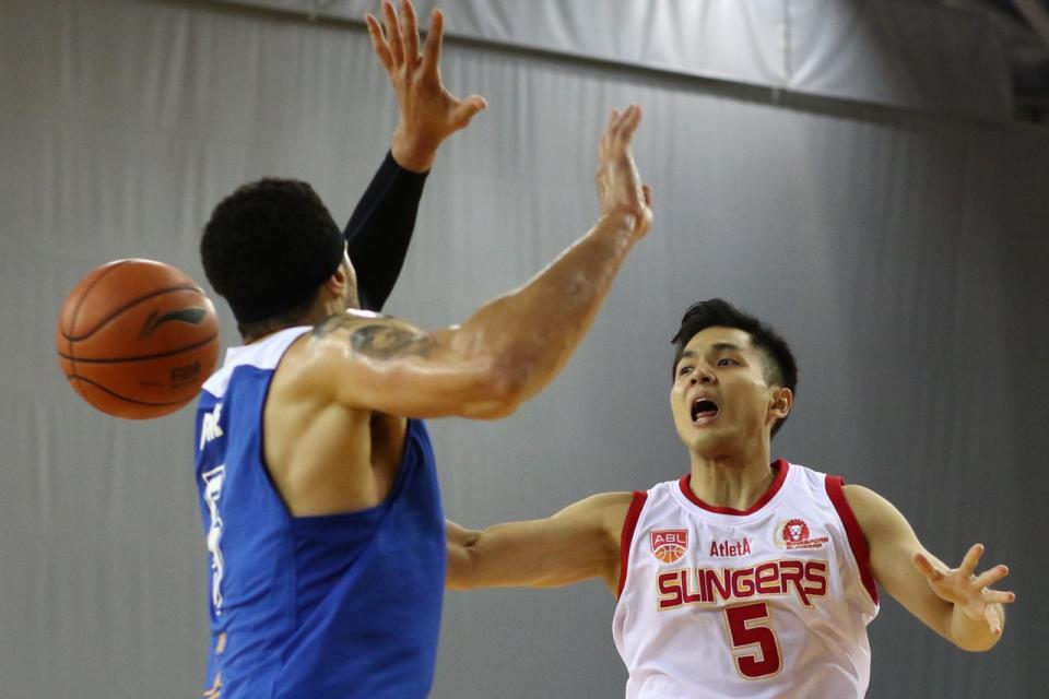 Point guard Wong Wei Long struggled in Game 3, making only one of his five shot attempts, finishing with only three points. (Photo: Yahoo Newsroom)